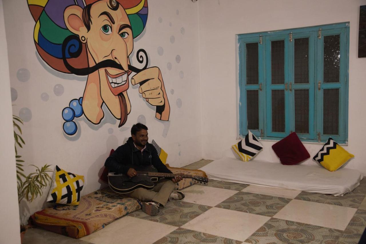 A Pousada Moustache Khajurāho Exterior foto