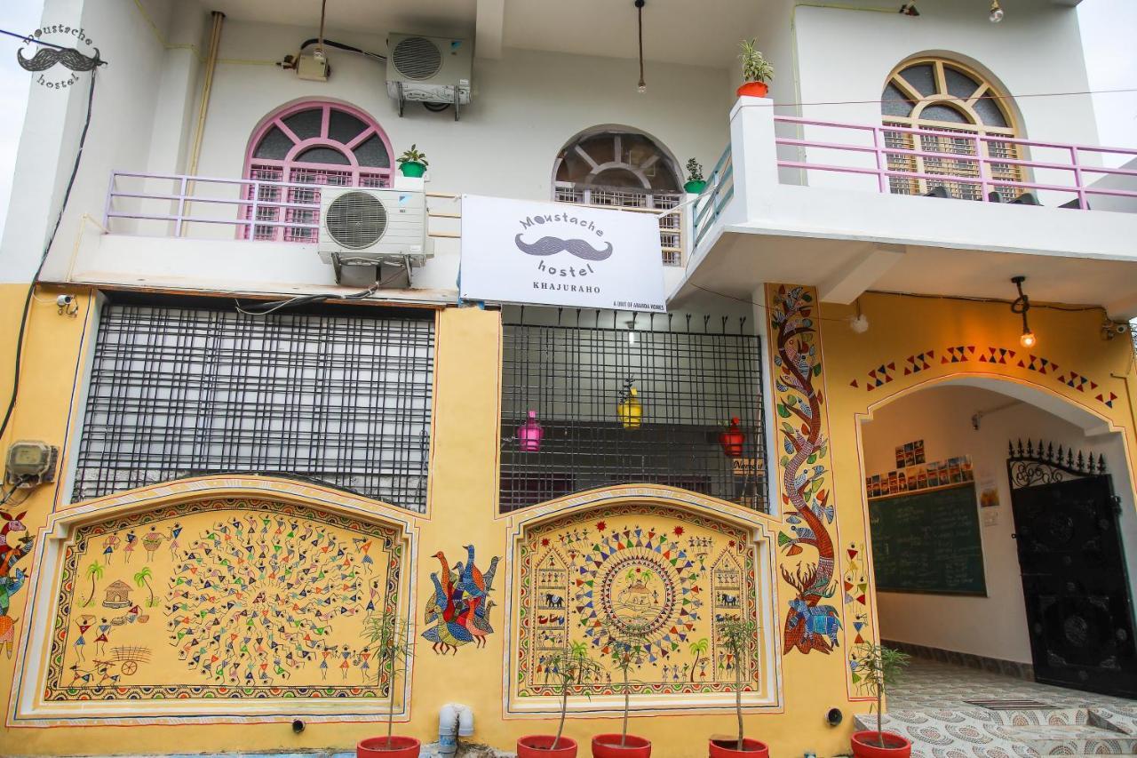 A Pousada Moustache Khajurāho Exterior foto